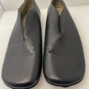Camper Black Leather Slip-On ballet flats